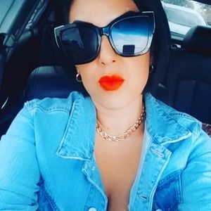 Meet your Posher, Melissa